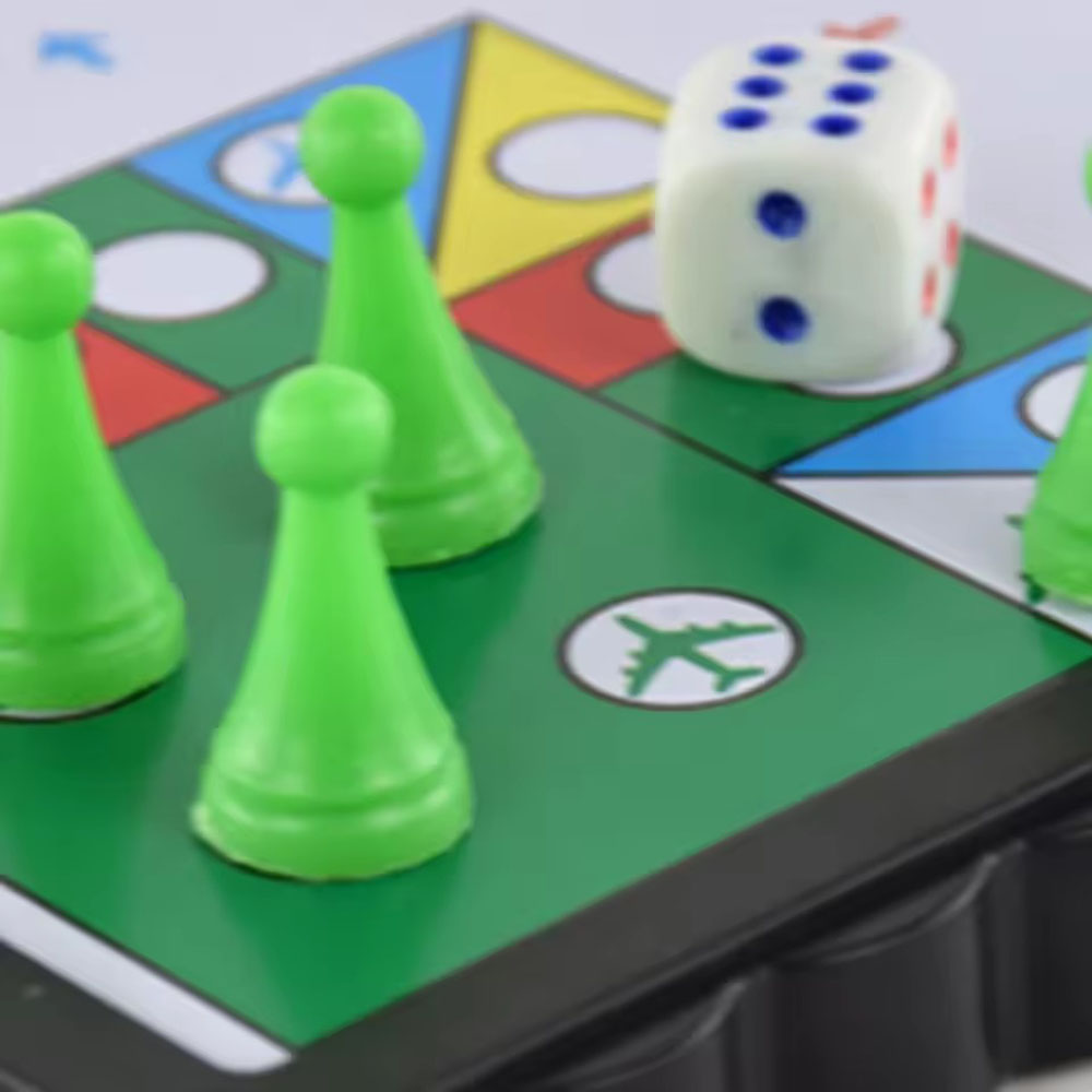 Foldable magnetic flying chess - Magnetic Travel Chess recension och pris